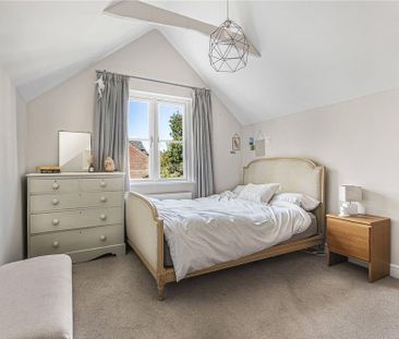 4 bedroom terraced house to rent - Photo 1