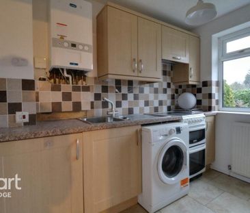 2 bedroom flat to rent - Photo 4