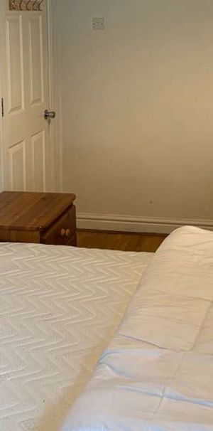 Ruabon Road Room 2 - Photo 1