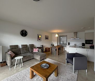 Leuk één-slaapkamer appartement met groot terras. - Foto 1