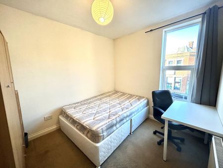 6 bedroom apartment to rent - Photo 4