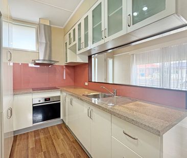 Convenient Location - Photo 2