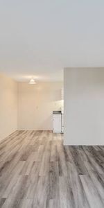 Oakridge House - 2 Bedroom - Available Now - Photo 3