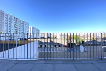 Apartamento T1 para Arrendamento com Varanda e Lugar de Estacionamento em Paranhos