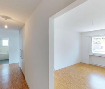 "..hell, freundlich & idyllischer Balkon" - Photo 3