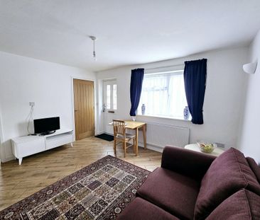 Sandringham Road, Southampton - Photo 2