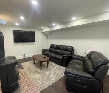 1000 LOVINGSTON CRESCENT - Photo 1