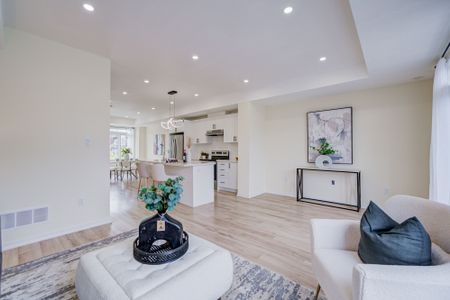 For Lease - 99 Crimson Forest Drive, Vaughan, Ontario - Photo 2