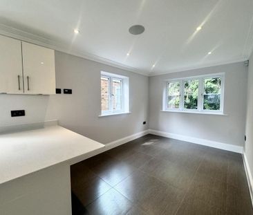 3 bedroom detached house to rent - Photo 4