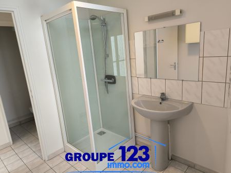 Location Appartement 3 pièces 52m² NEUVY SAUTOUR 89570 - Photo 4