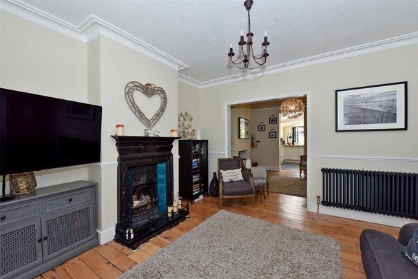 4 bedroom terraced house to rent - Photo 1