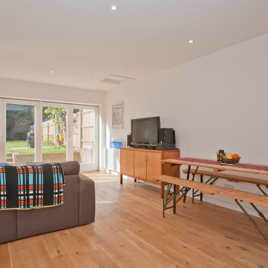 2 Bed Flat, Peckham Hill Street, SE15 - Photo 1
