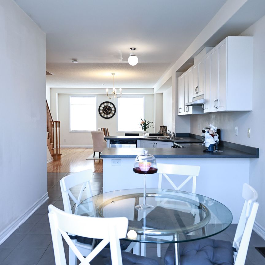 For Lease - 10971 Woodbine Avenue, Markham, Ontario - Photo 1
