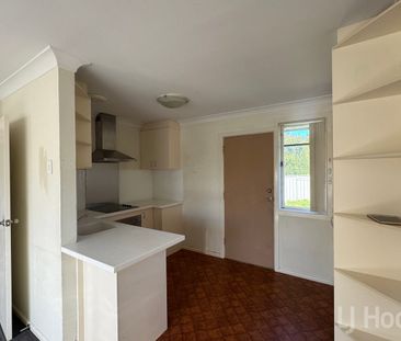 2 bedroom townhouse with courtyard - Photo 3