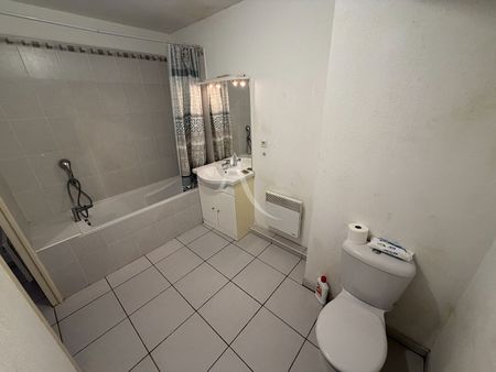 Location Appartement 2 pièces 48m² - Photo 4