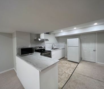 For Lease - 86 Verdi Road, Richmond Hill, Ontario - Photo 3