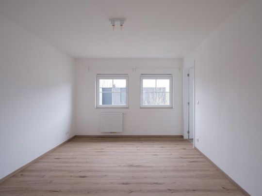 Ruime energiezuinige nieuwbouw met 5 slaapkamers en grote tuin op TOPlocatie! - Photo 1