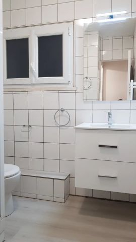 Location Appartement 2 pièces 27m² LA ROCHELLE 17000 - Photo 3