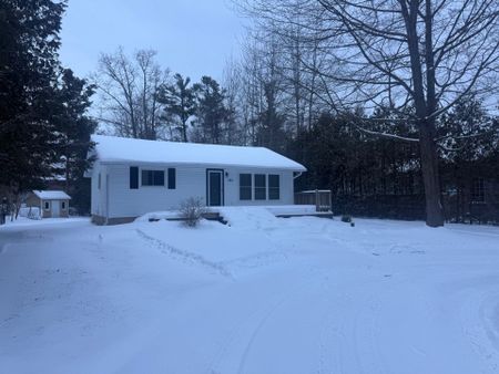For Lease - 143 Allenwood Drive, Wasaga Beach, Ontario - Photo 4