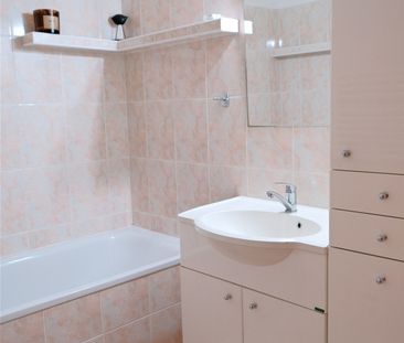 Pronájem bytu 2+kk 60 m², Havlíčkovo nábřeží 5357, Zlín - Photo 6