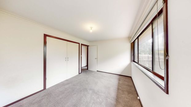 Cozy 2-Bedroom Unit - Photo 1