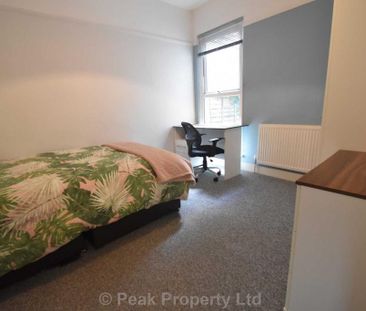1 bedroom in a house share to rent - Photo 2