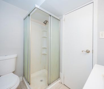 For Lease - 53 Newbury Drive Unit# Basement, Newmarket, Ontario - Photo 3