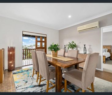 Spacious Family Home - Photo 2