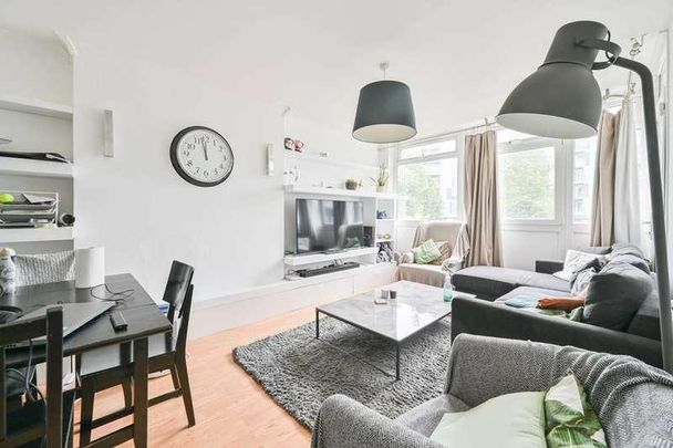 Dickens Estate, Bermondsey, SE16 - Photo 1