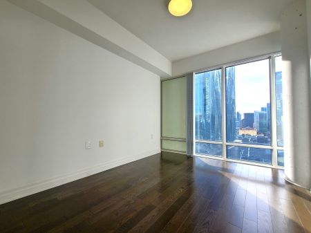 For Lease - 8 The Esplanade N/A Unit# 1505, Toronto, Ontario - Photo 3