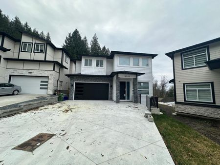 An Upper-Level Unit in a Quiet Neighborhood - Photo 3