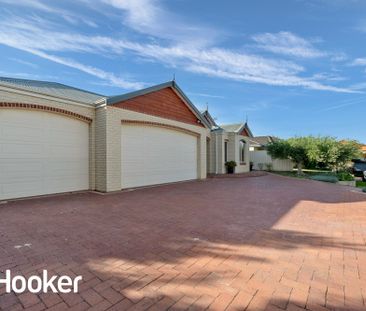 Stunning 5x2 with a pool in Carramar - Photo 3