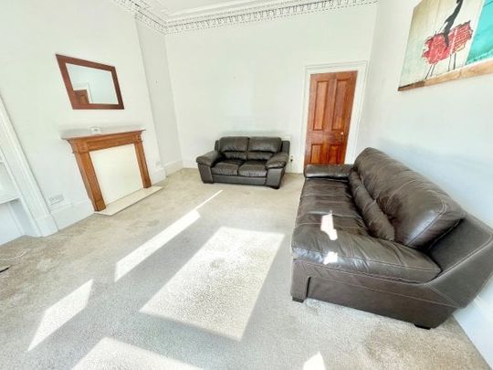 Albert Avenue, Queens Park, G42 8RE - Photo 1