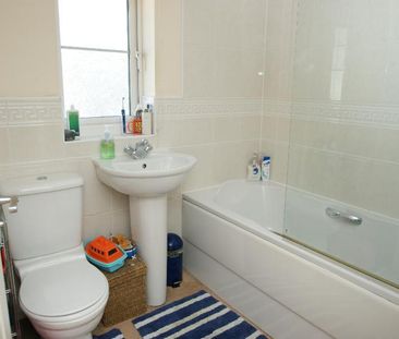 3 bedroom terraced house to rent - Photo 4