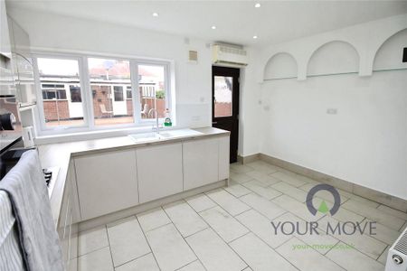 3 bedroom semi-detached house to rent - Photo 2