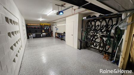 Tranquil North-Facing Apartment in a Quiet Street - Photo 5