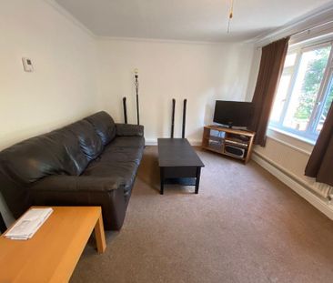 2 bedroom house share to rent - Photo 2