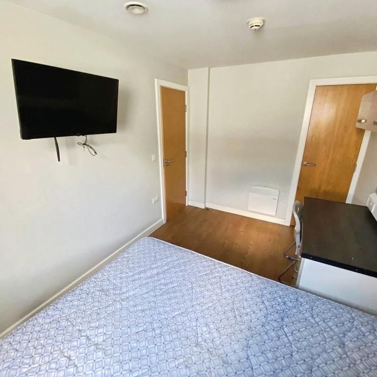 3 bedroom apartment to rent - Photo 1