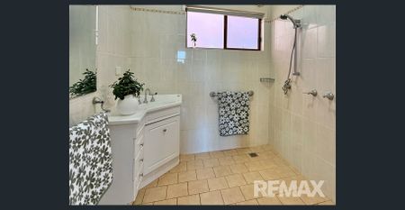 Cozy & Convenient - Photo 2