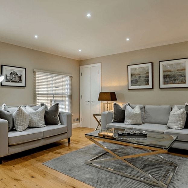 Grosvenor Hill, London - Photo 1