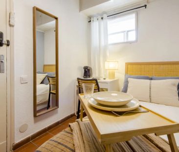 Room in a shared 7-bedroom apartment for rent in Casa de Campo. - Foto 4