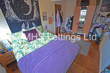 4 Bedroom Mid Terraced House for rent in Royal Park View - Photo 3