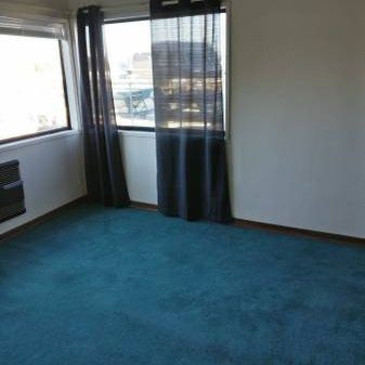 One Bedroom near Downtown - Photo 3