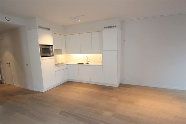 Zeer verzorgd twee-slaapkamer appartement met terras - Photo 1