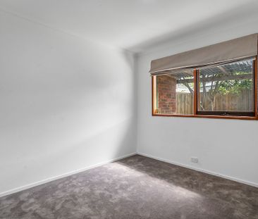 Neat, Sweet and Complete - Photo 2