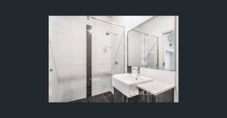 Family Home - Photo 2