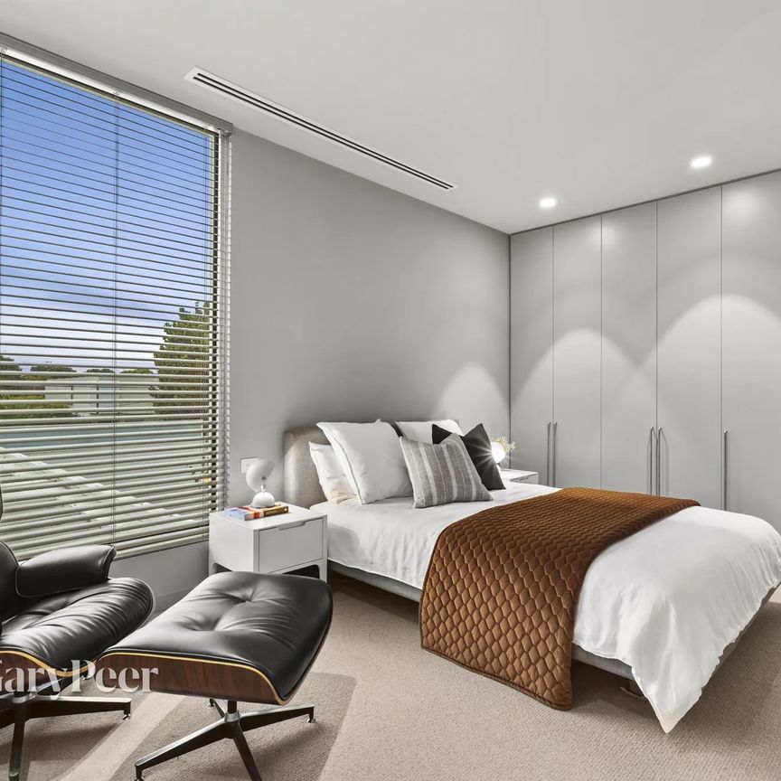 18 Kelburn St, Caulfield North VIC 3161 - House For Rent | Domain - Photo 1