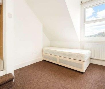 Flat D, Wickham Lane, London, SE2 - Photo 1