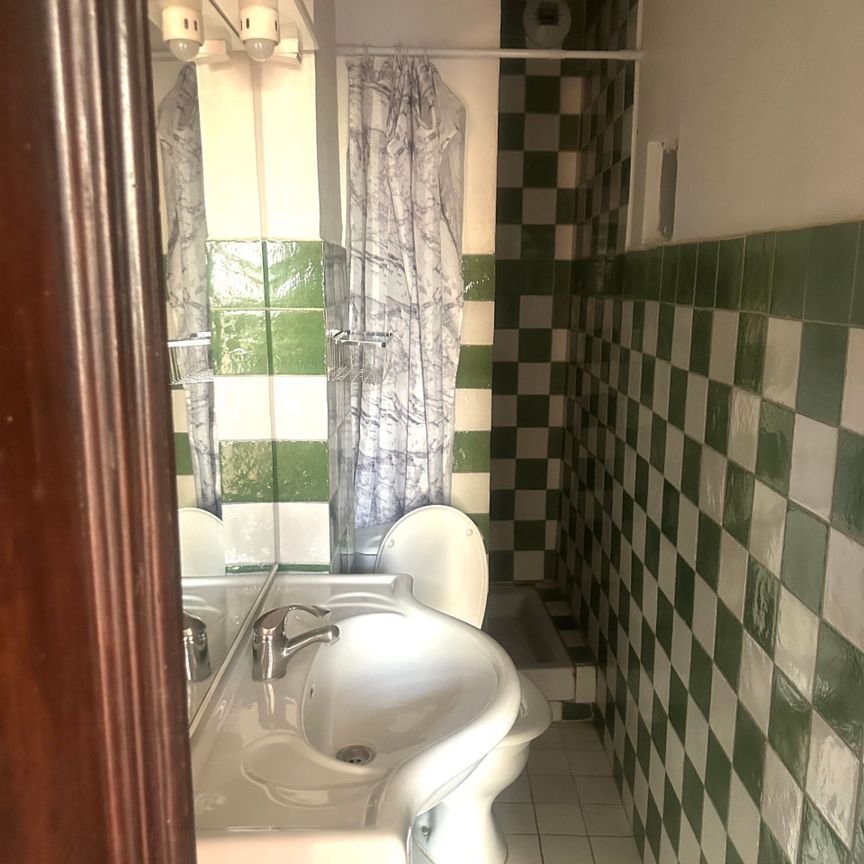 Location Appartement Aix-en-Provence 2 Pièces 30 m² - Photo 1