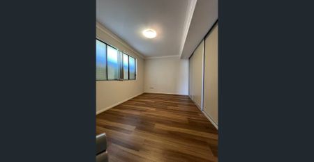 Spacious 4 Bed | 2 Bath | 2 Car | Large Covered Balcony | Floorboards Throughout | Storage Room - Photo 4